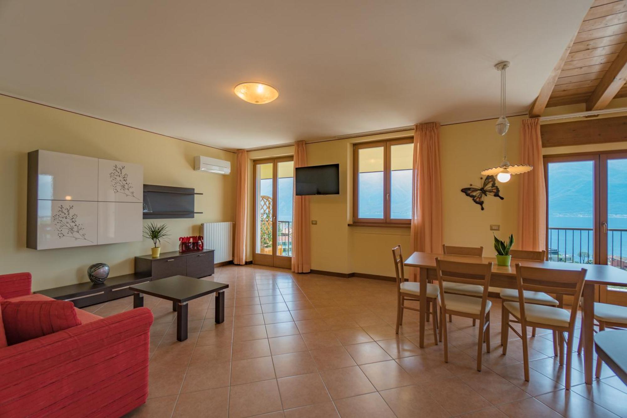 Apartments "Villa Imelda" 利莫内-苏尔加达 外观 照片