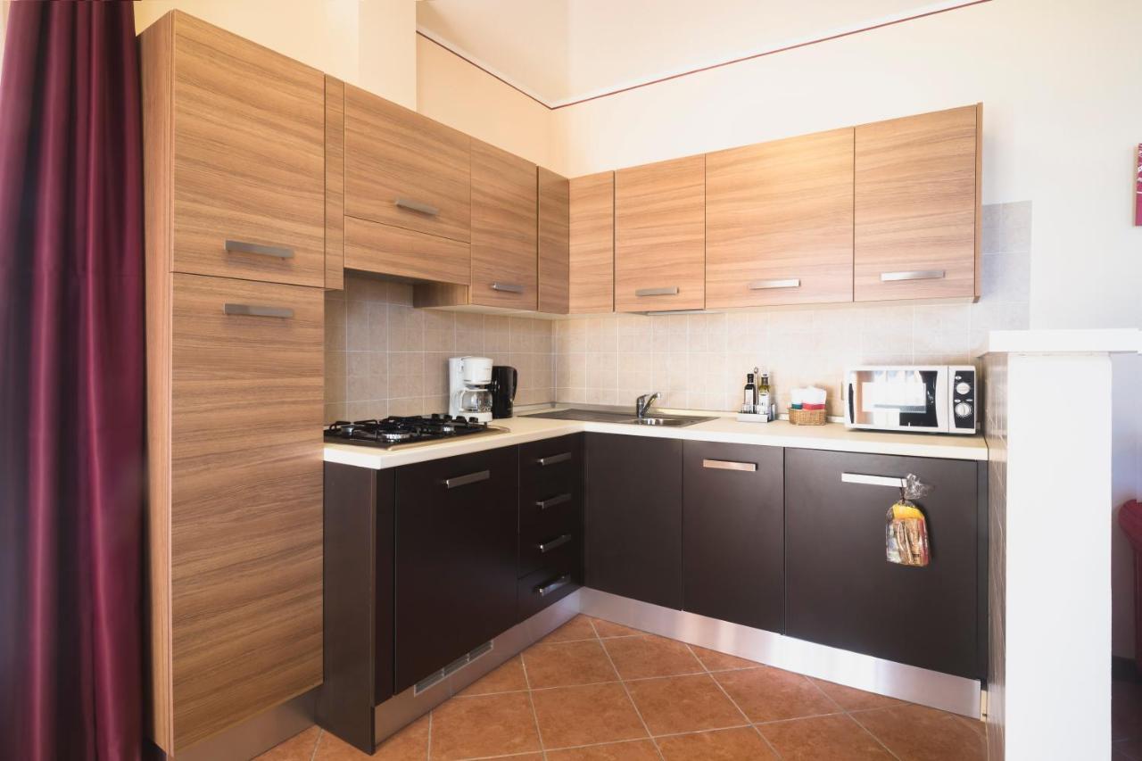 Apartments "Villa Imelda" 利莫内-苏尔加达 外观 照片